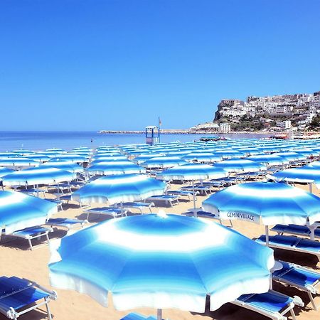 Gemini Luxury Rooms Peschici Bagian luar foto